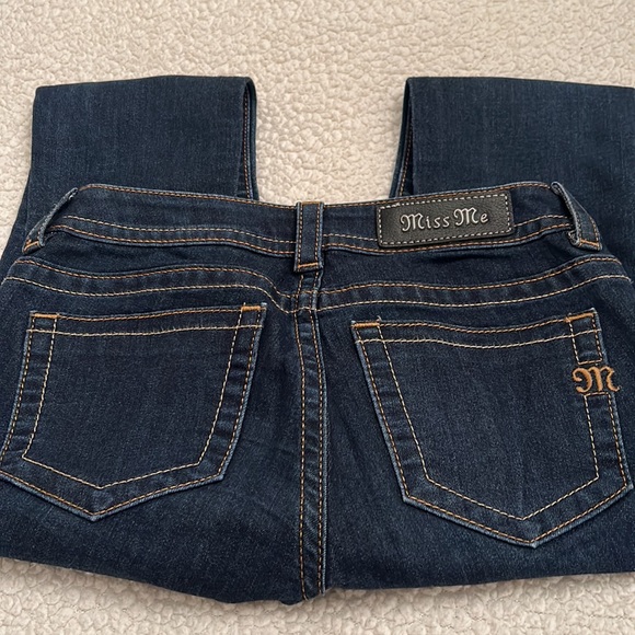 Miss Me Skinny Jeans; Mid-Rise; Size 26 - Picture 2 of 3